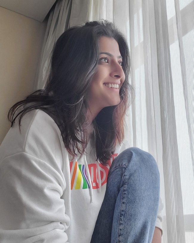 Actress Varalaxmi Sarathkumar New Instagram Pics